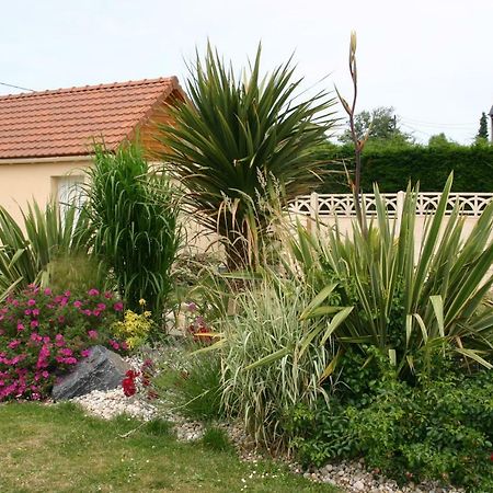 Gite Des Galets Saint-Léonard Exterior photo