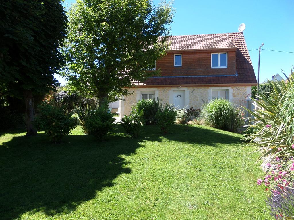 Gite Des Galets Saint-Léonard Exterior photo